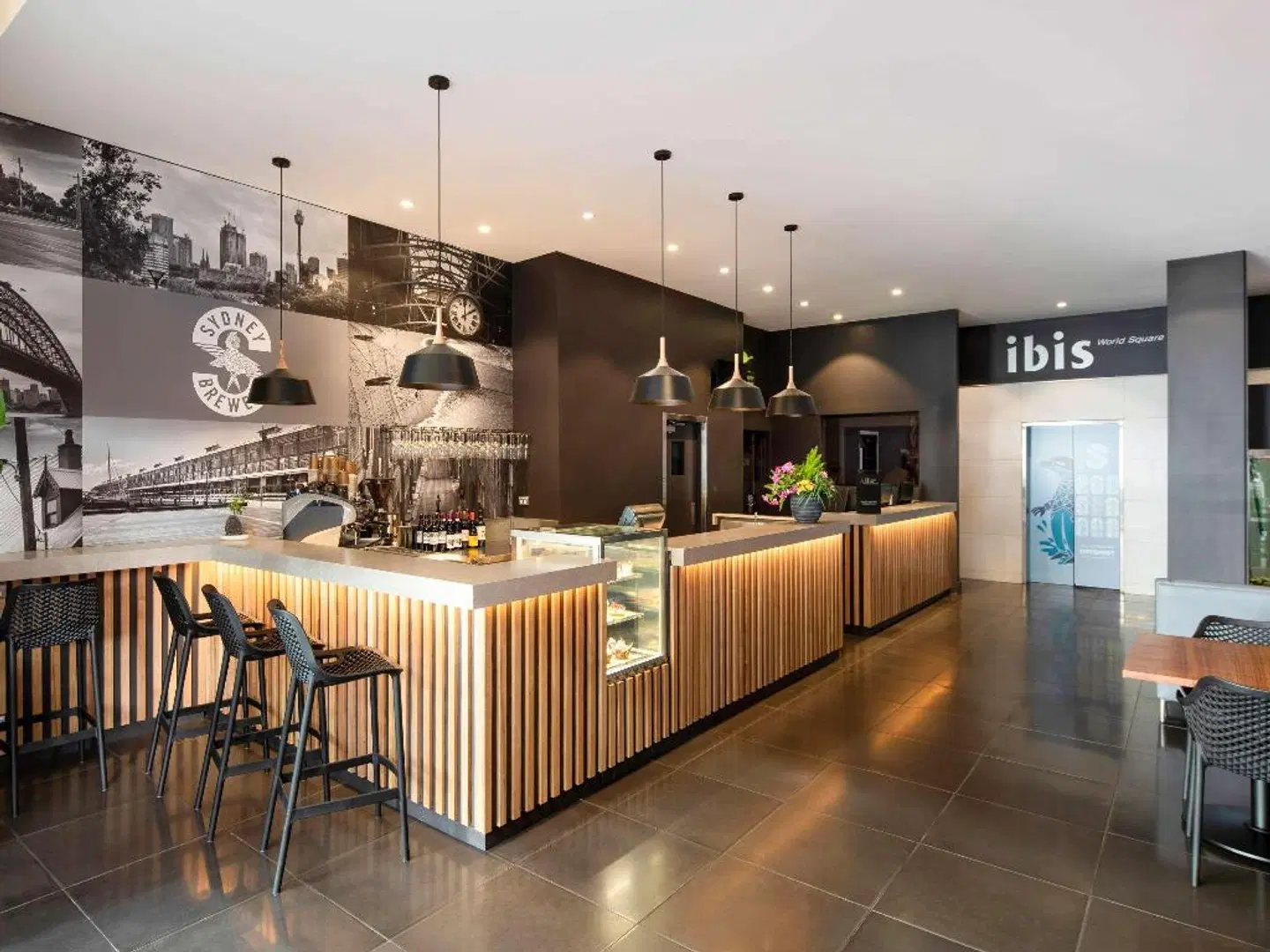 ibis Sydney World Square Bar