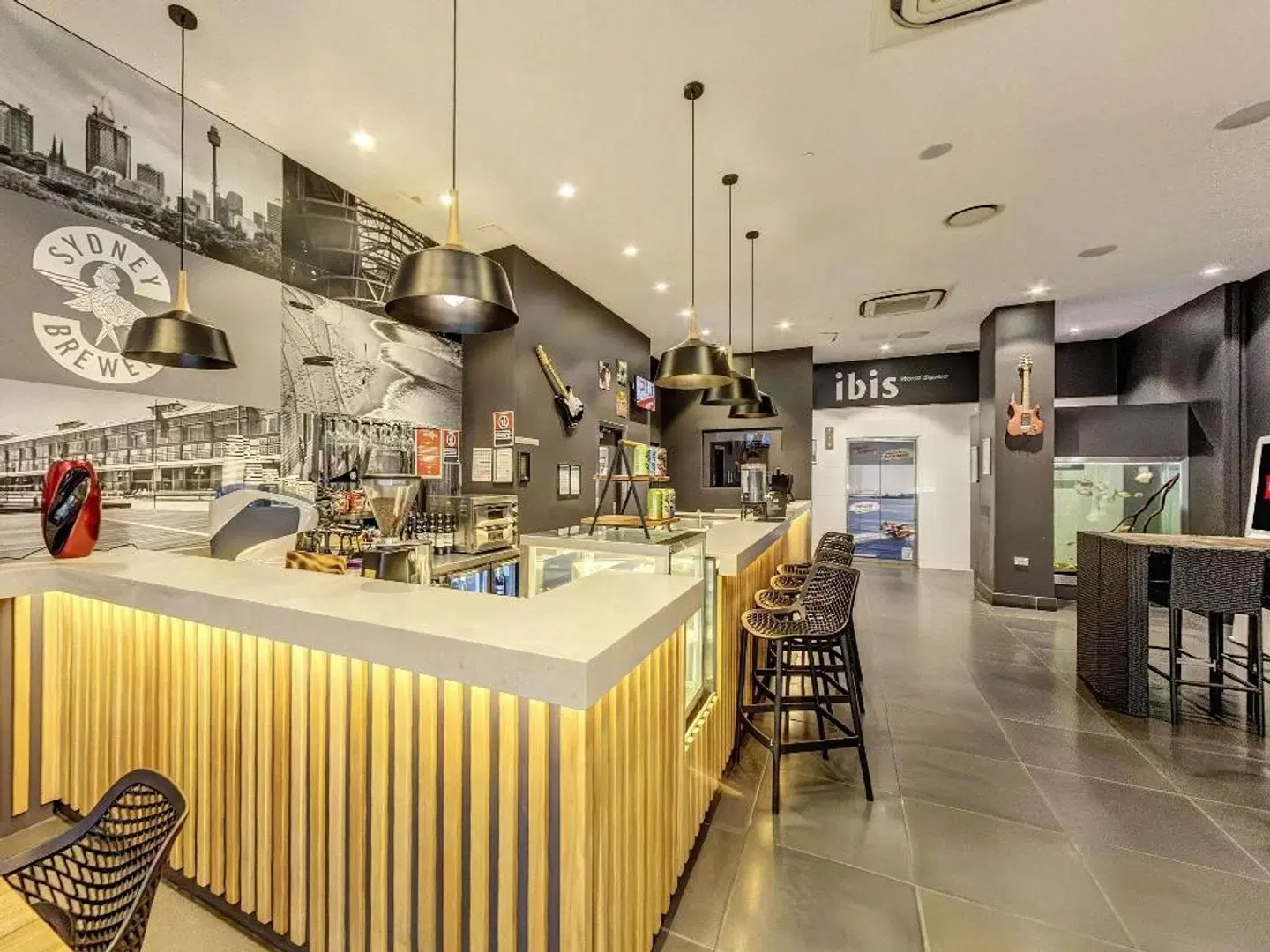 ibis Sydney World Square Bar
