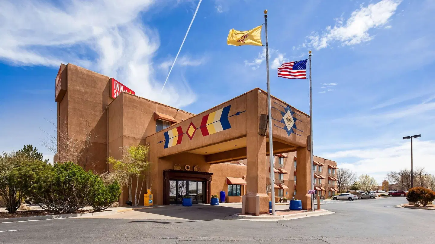 Inn at Santa Fe EXTERIOR