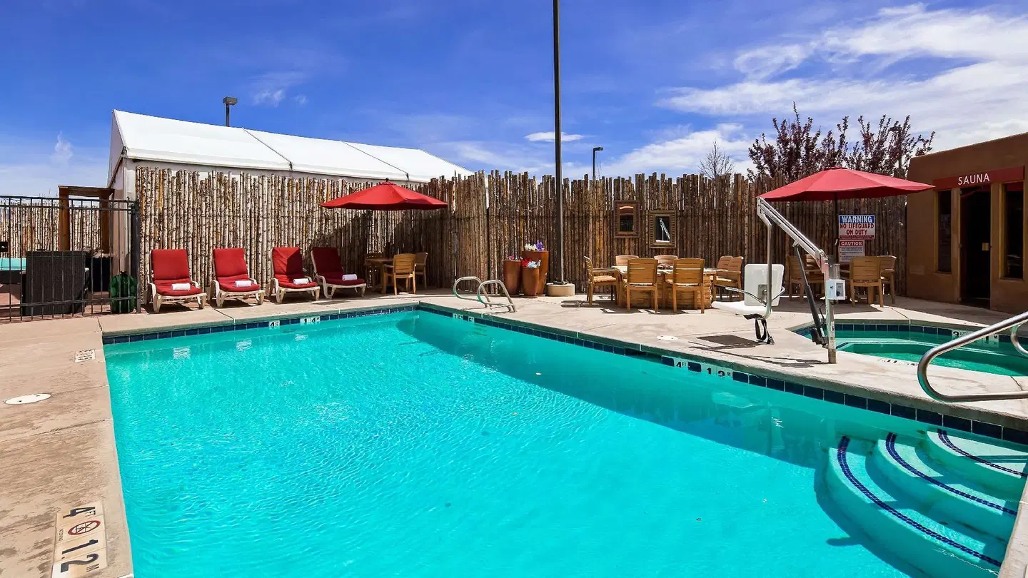Inn at Santa Fe OUTDOOR_POOL