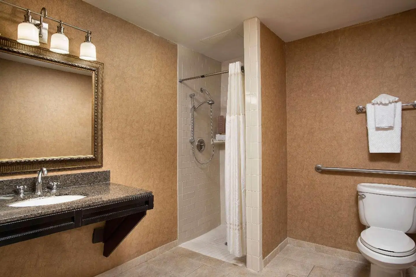 DoubleTree by Hilton Hotel Memphis Downtown Badezimmer