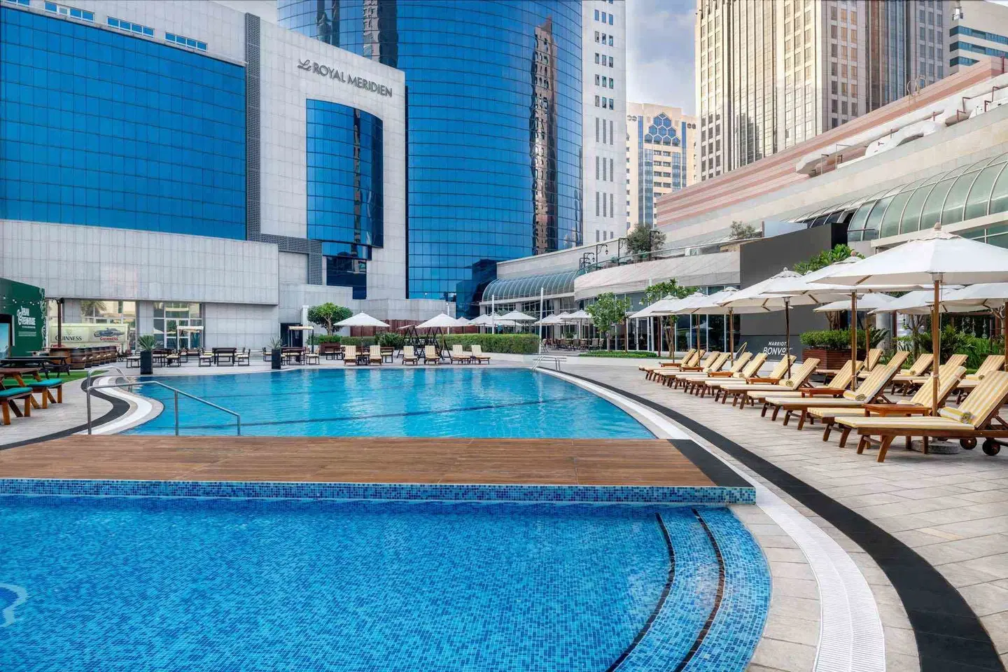 Le Royal Meridien Abu Dhabi OUTDOOR_POOL