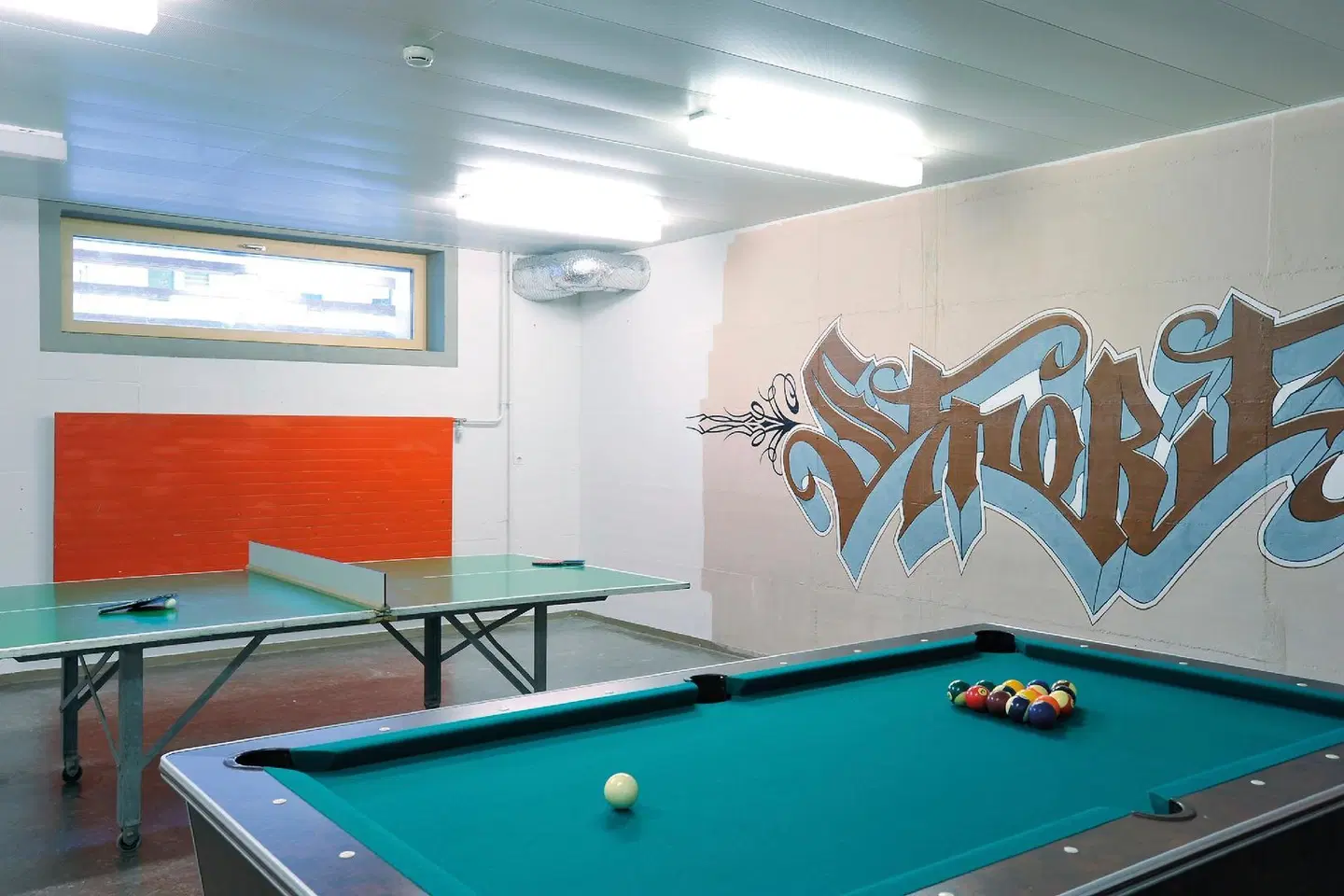 St. Moritz Youth Hostel Hallenbad