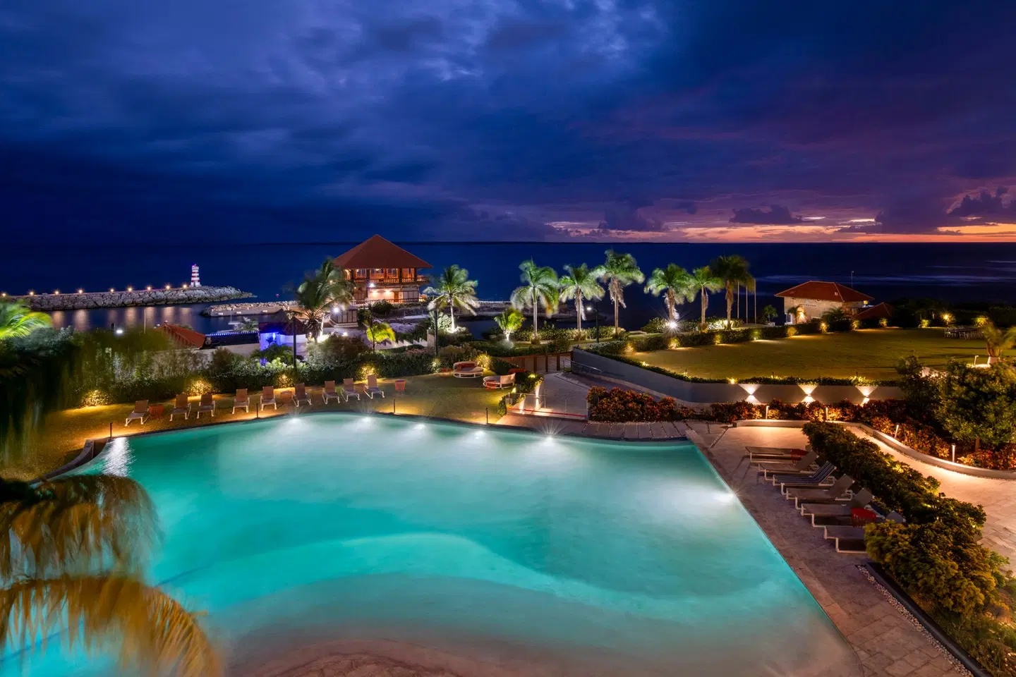 Hilton Garden Inn La Romana OUTDOOR_POOL