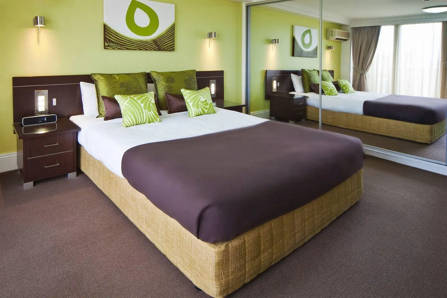 Hyde Park Inn ROOM_EXAMPLE