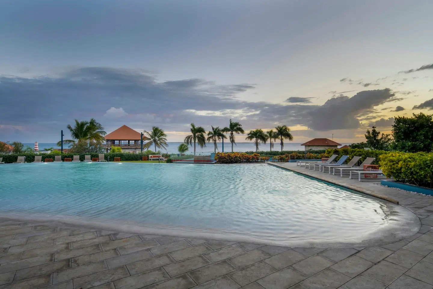 Hilton Garden Inn La Romana OUTDOOR_POOL