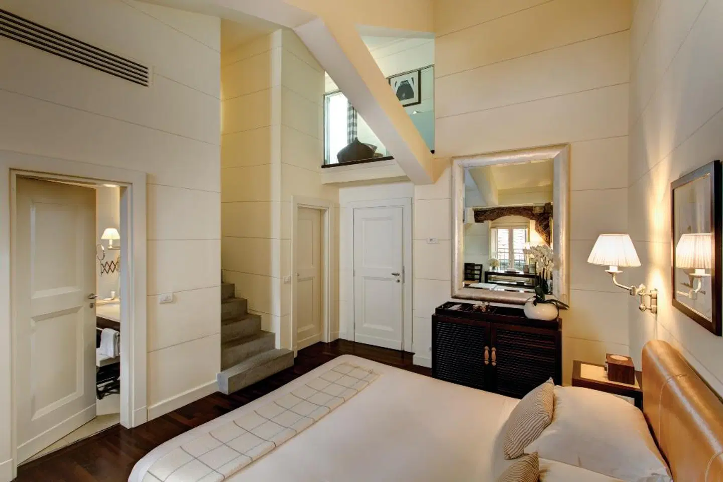 Gallery Hotel Art ROOM_EXAMPLE
