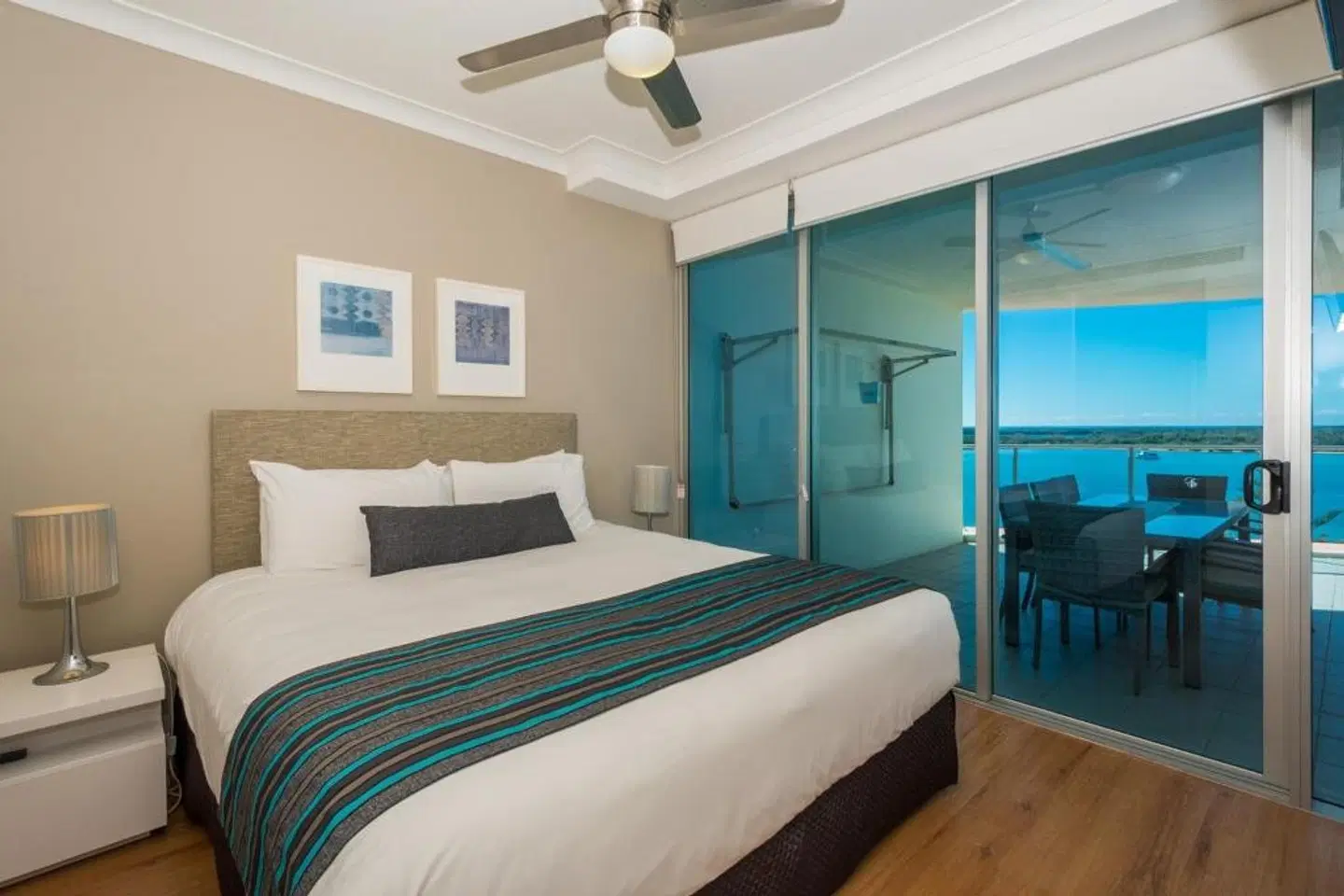 Silvershore Apartments On The Broadwater ROOM_EXAMPLE