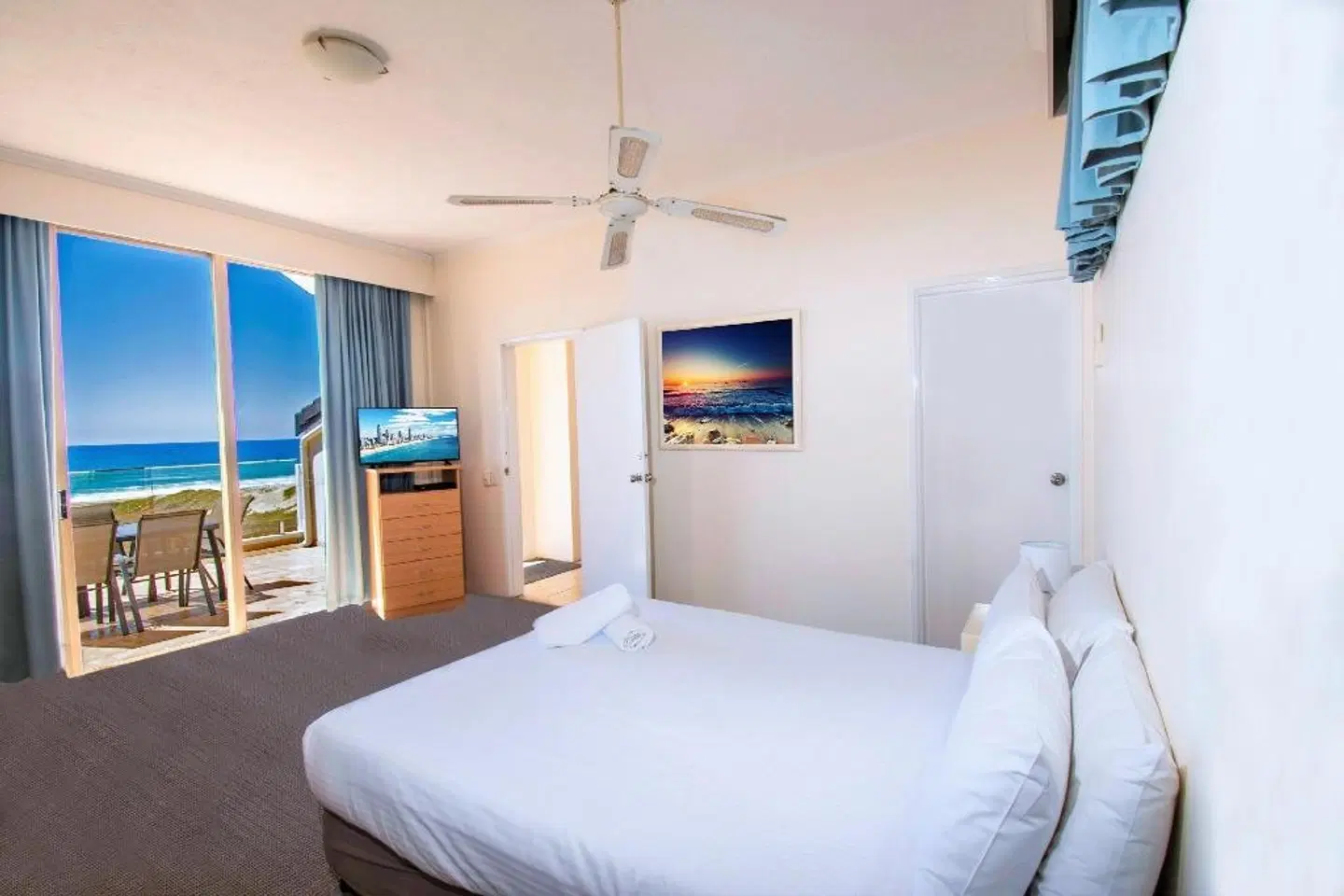 Sandcastles On Currumbin Beach ROOM_EXAMPLE