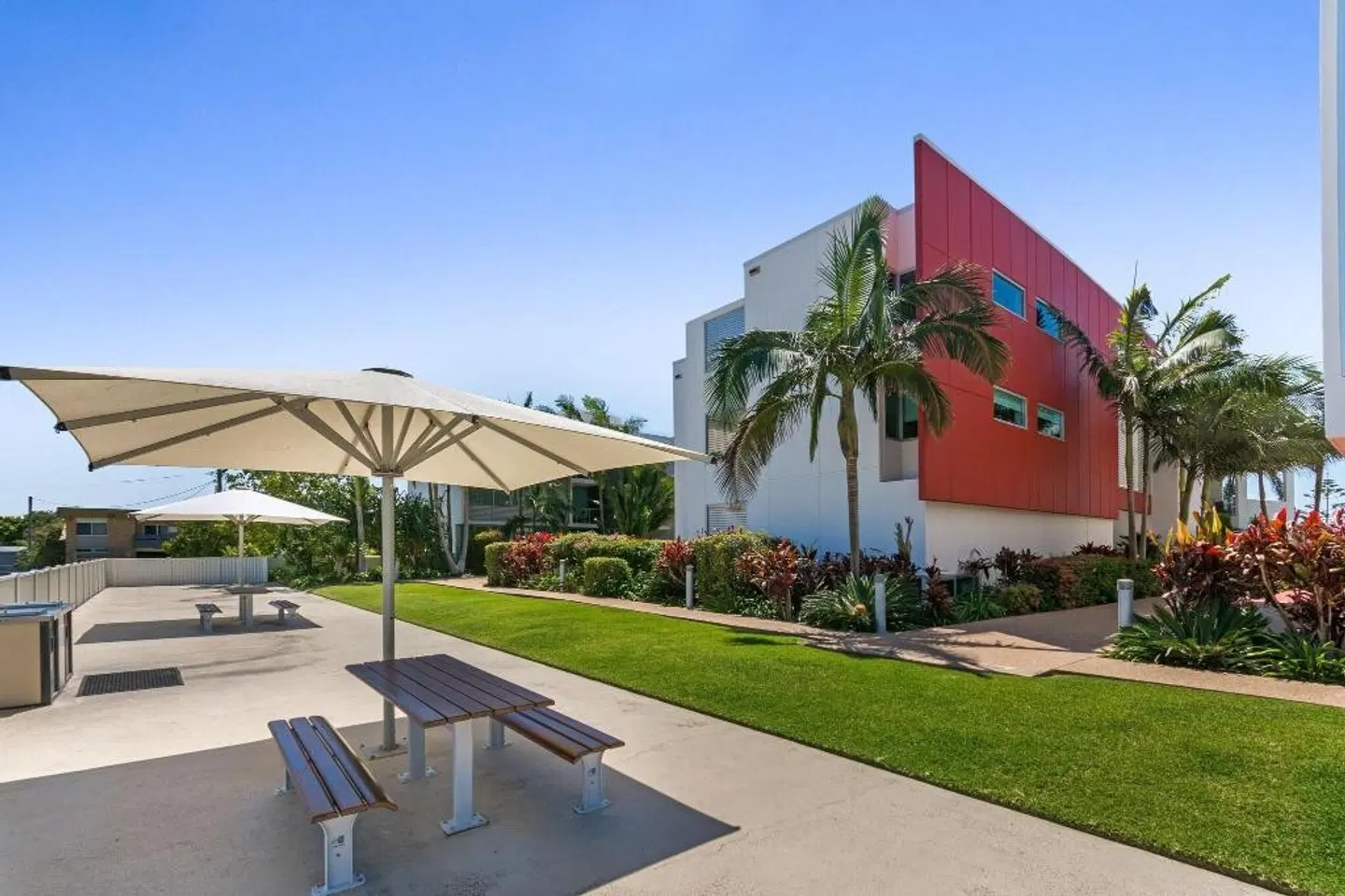 Element on Coolum Beach SPORTS_AND_LEISURE