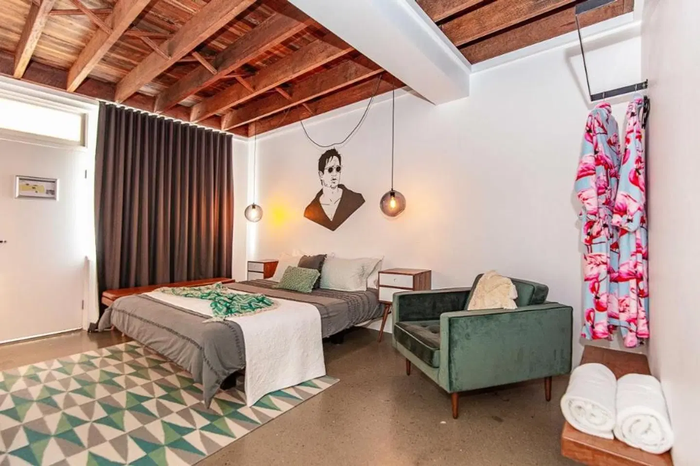The Pink Hotel Coolangatta ROOM_EXAMPLE