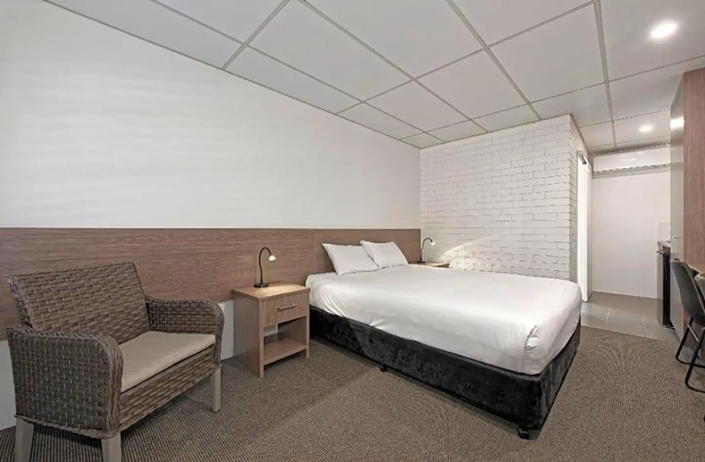 Chalet Motor Inn ROOM_EXAMPLE