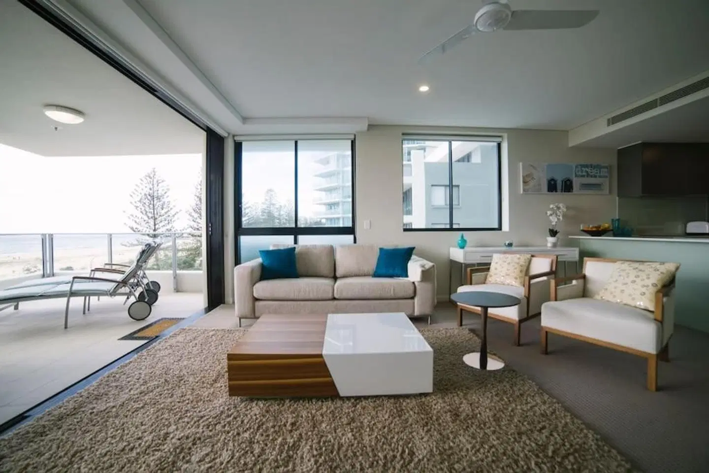 Pure Kirra LOUNGE_LOBBY
