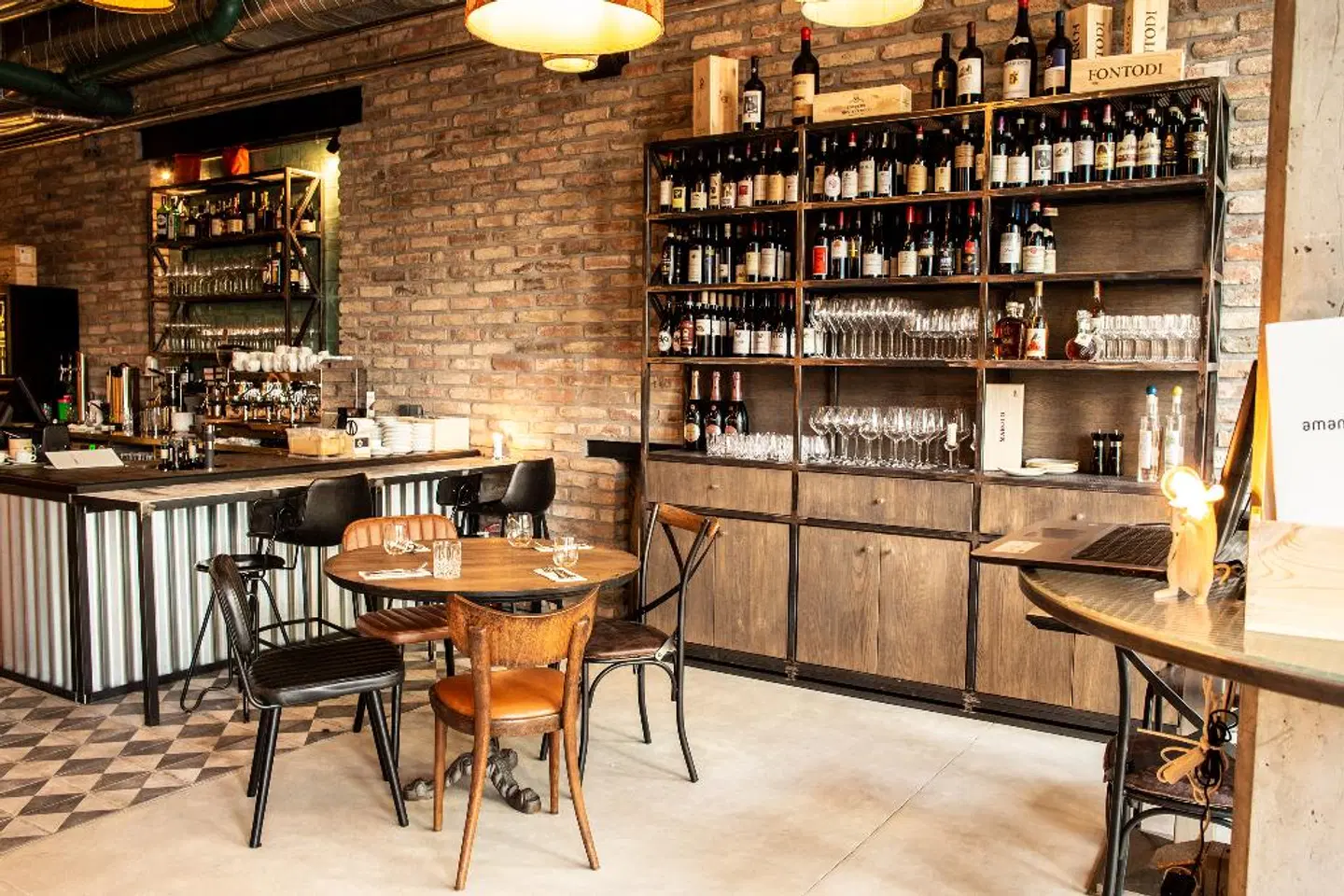Urban Creme Restaurant