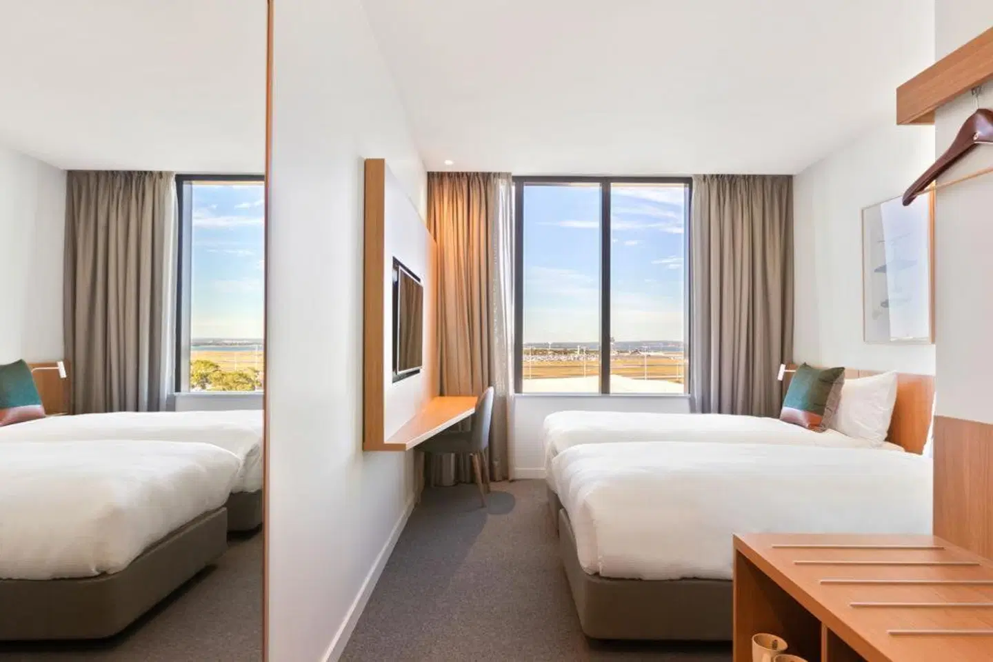 Mantra Hotel At Sydney Airport ROOM_EXAMPLE