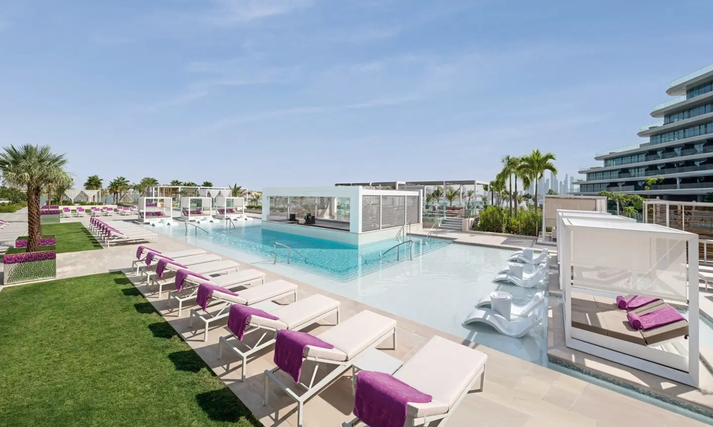 W Dubai - The Palm OUTDOOR_POOL