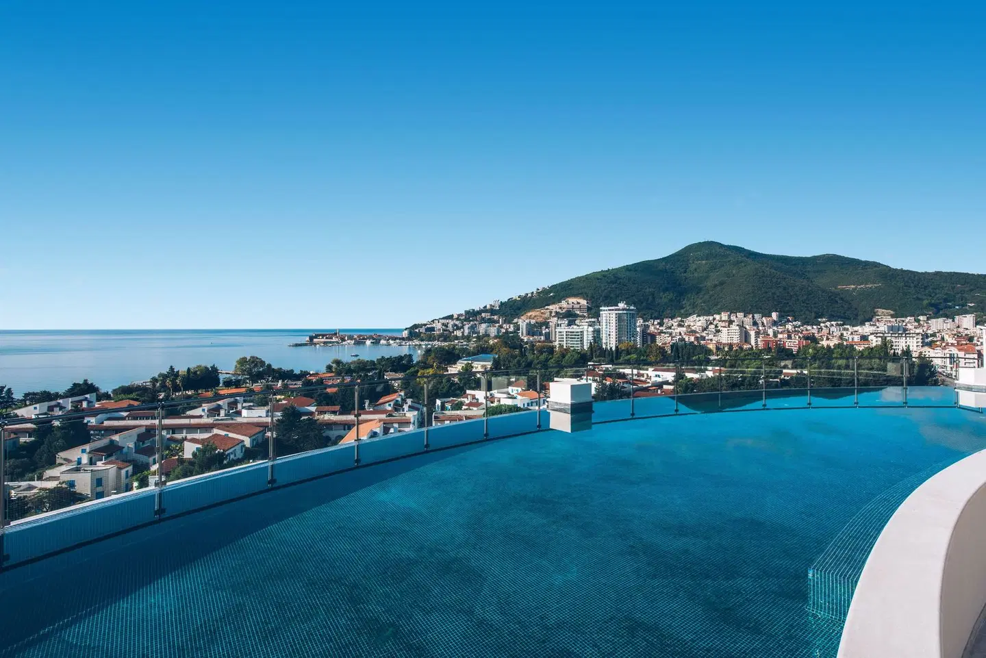 Iberostar Waves Slavija OUTDOOR_POOL