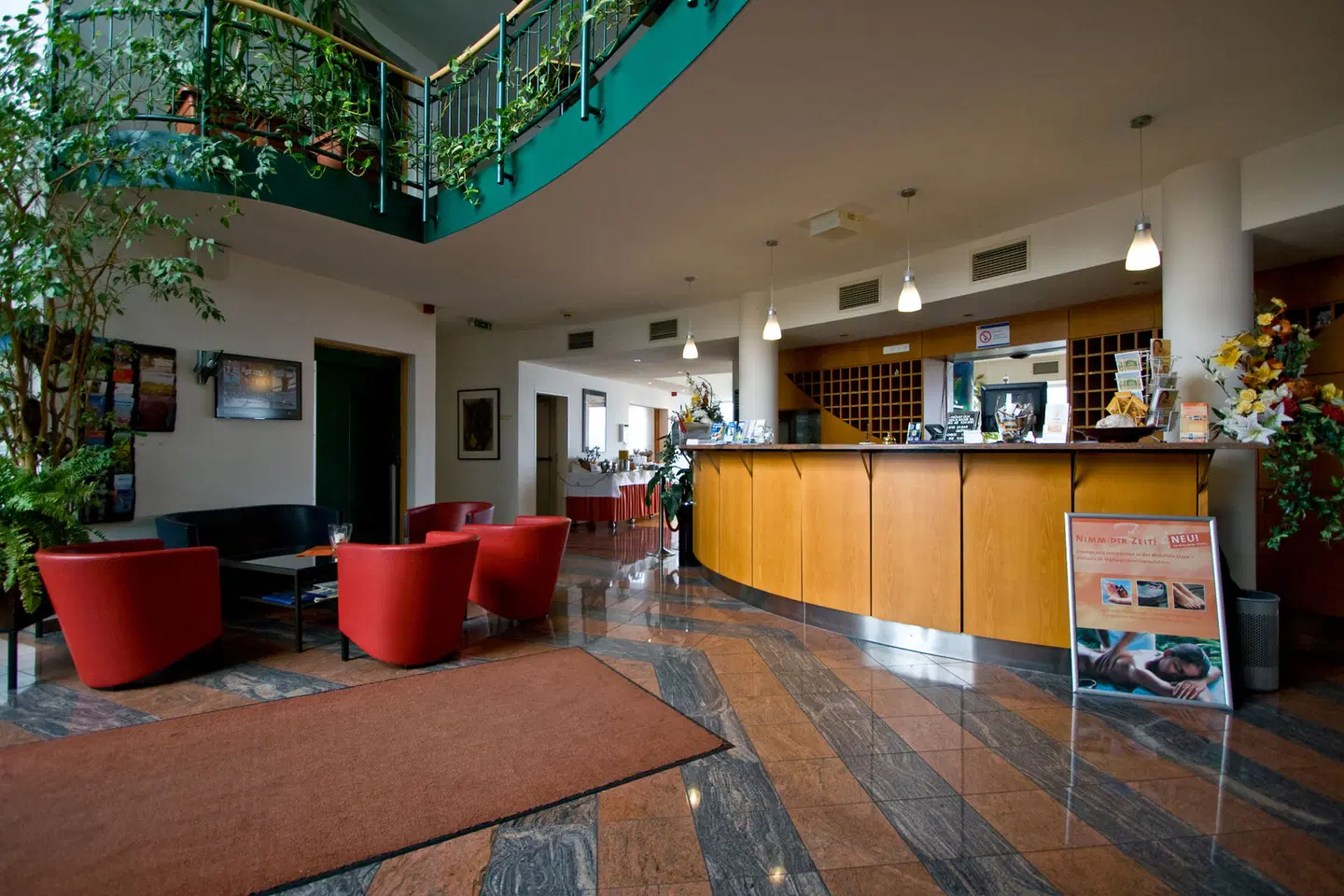 Highway-Hotel LOUNGE_LOBBY