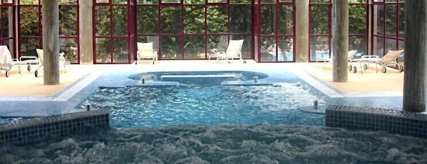 Vila Esteves Hotel B&B Hallenbad