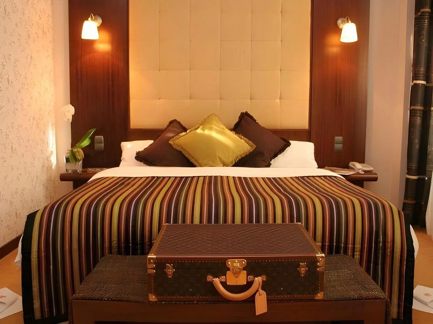 Friday Hotel ROOM_EXAMPLE