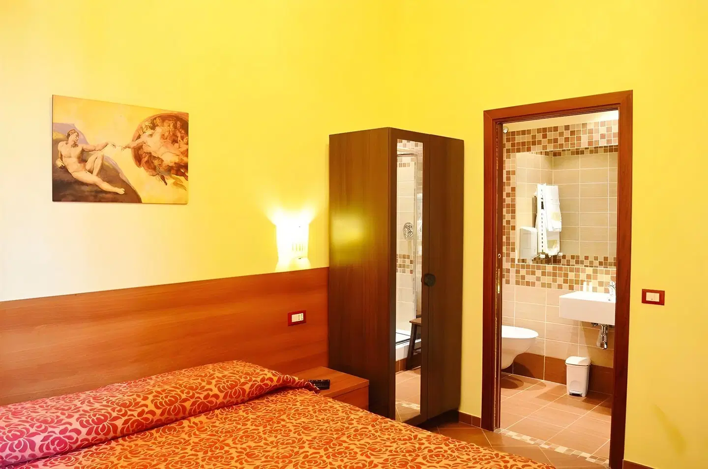 Ester ROOM_EXAMPLE