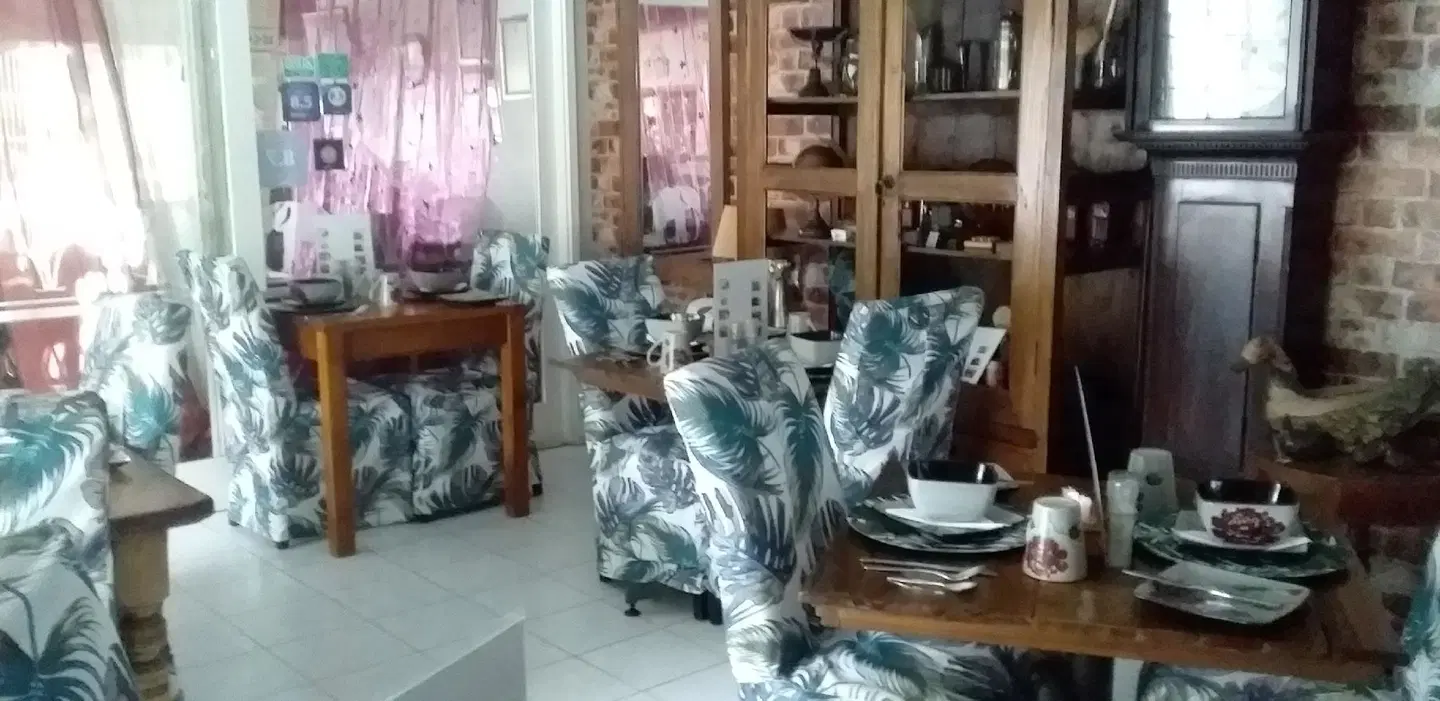HoneyPot Bed and Breakfast Restaurant