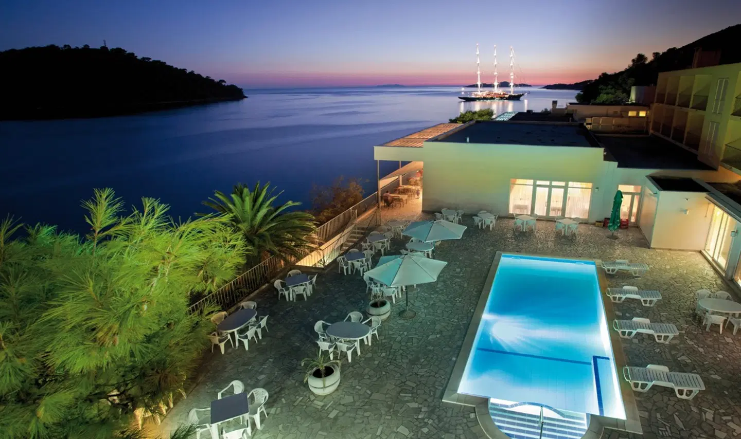 Aminess Younique Lume Hotel OUTDOOR_POOL