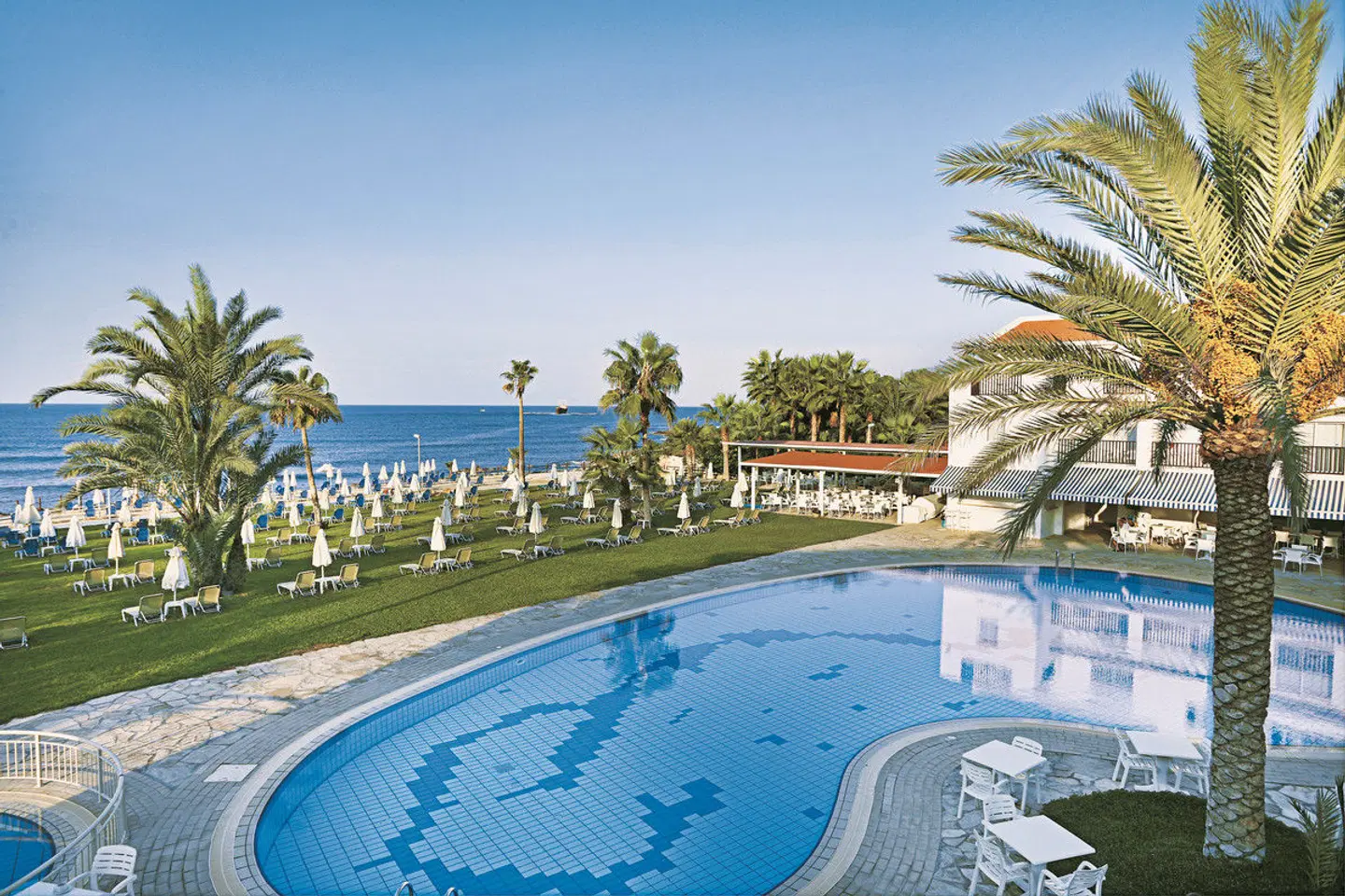 Akti Beach Village Resort OUTDOOR_POOL