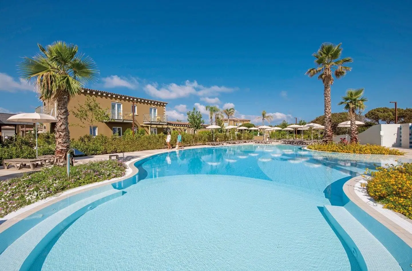 Is Serenas Badesi Resort OUTDOOR_POOL
