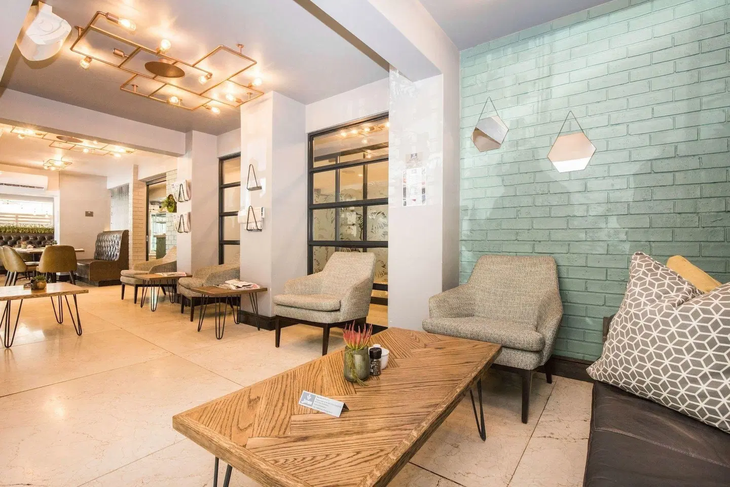 Belaire LOUNGE_LOBBY