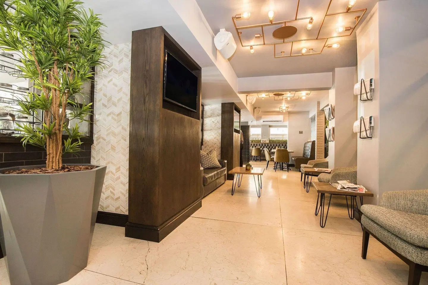 Belaire LOUNGE_LOBBY