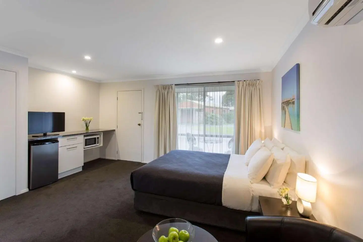 Best Western Colonial Village Motel ROOM_EXAMPLE