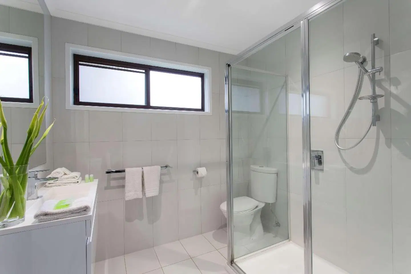 Best Western Colonial Village Motel Badezimmer