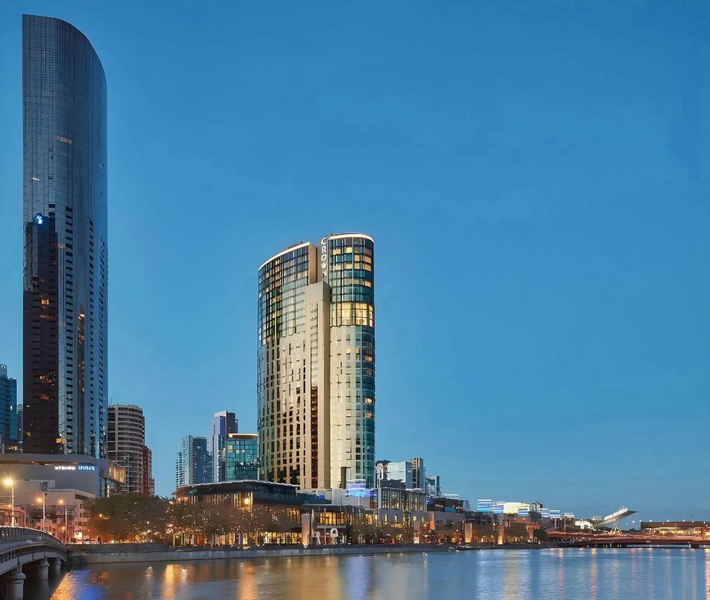 Crown Towers EXTERIOR