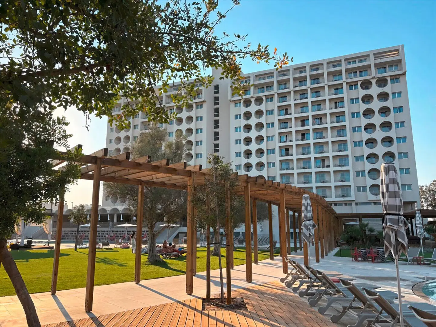 Ozadi Altura Beach Resort EXTERIOR