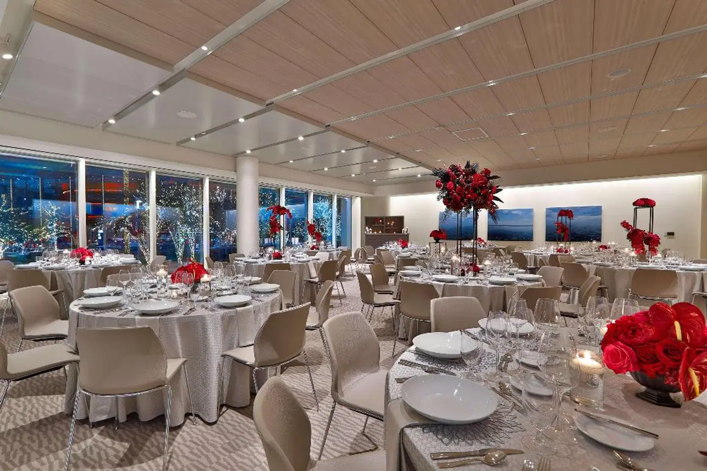 HALL Arts Hotel Restaurant
