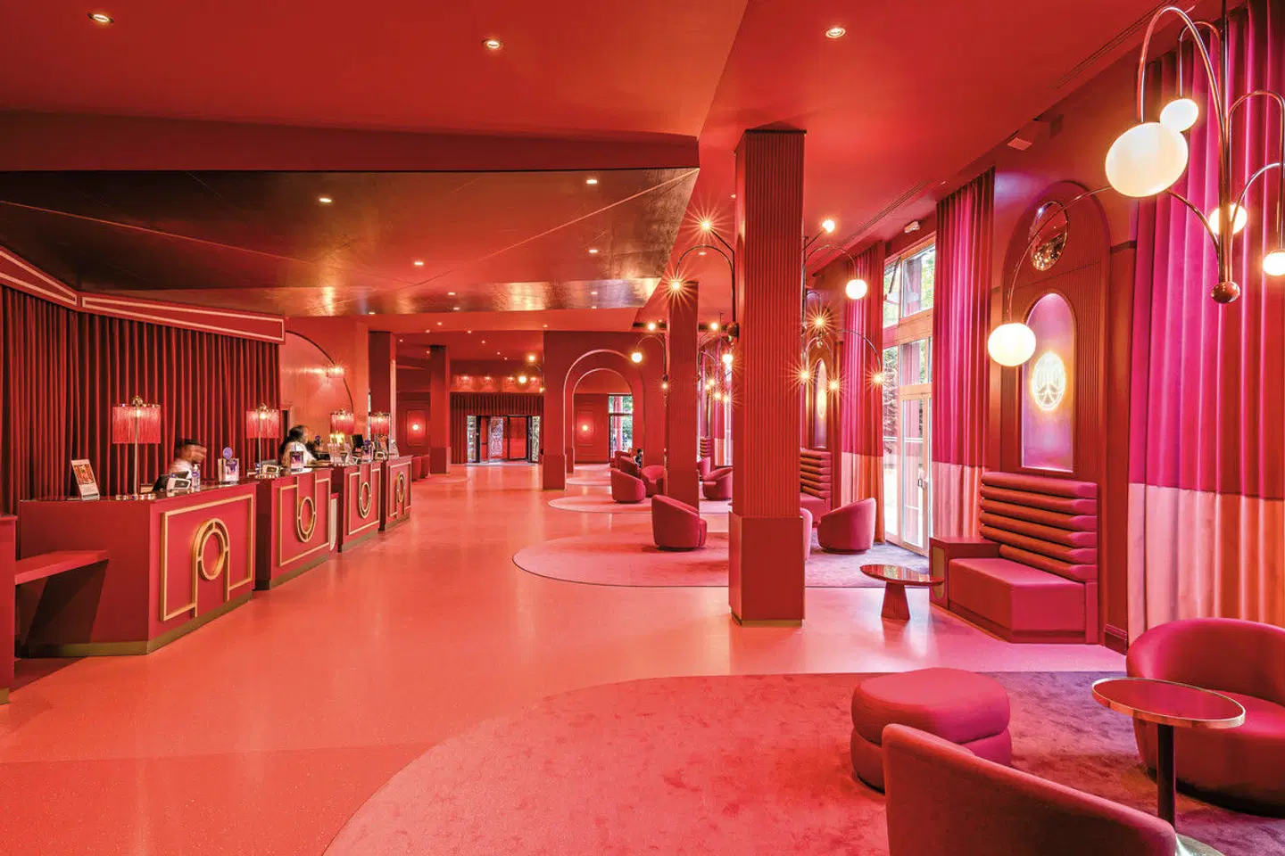 Grand Magic Hotel Bar