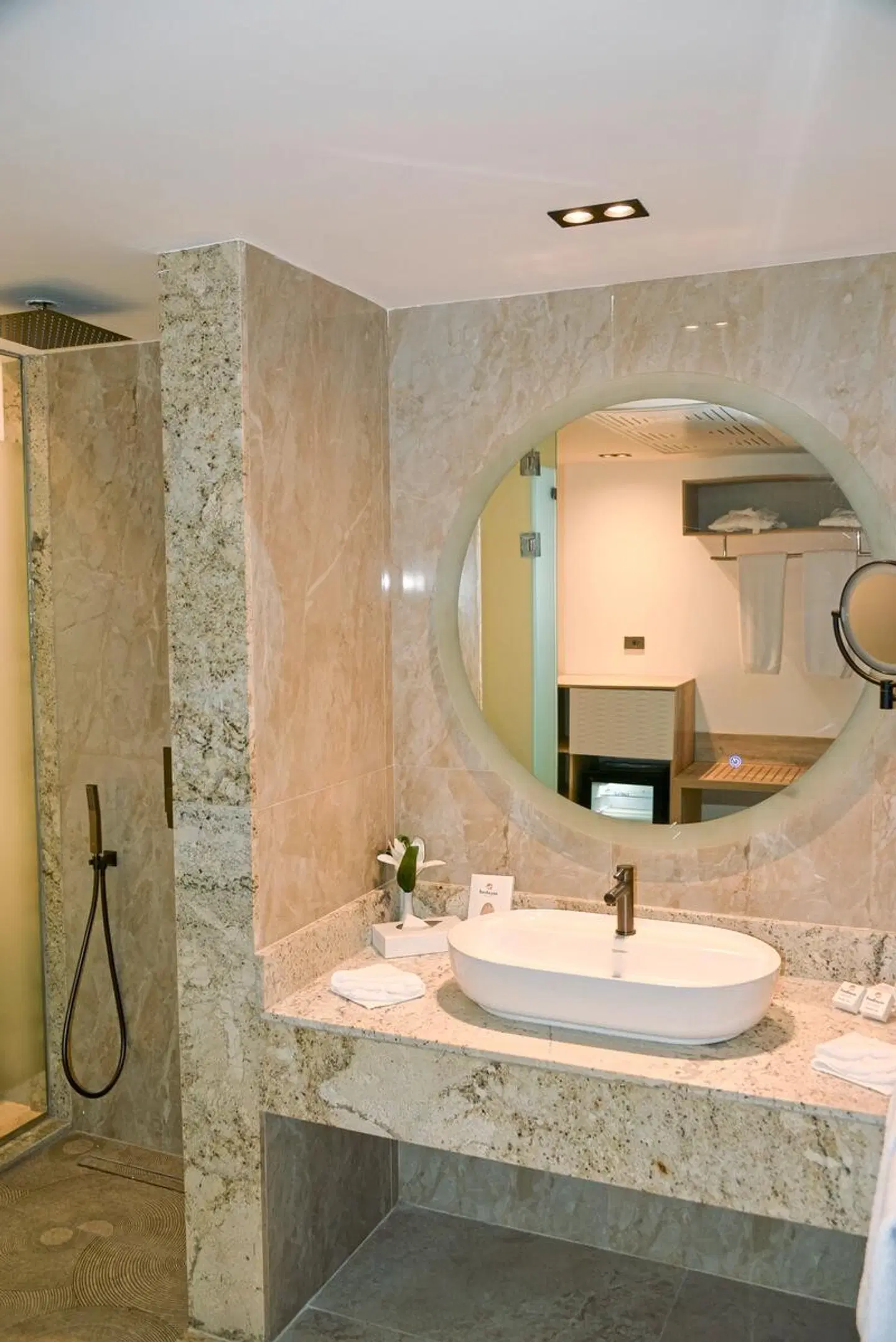 Fantazia Royal Resort Badezimmer