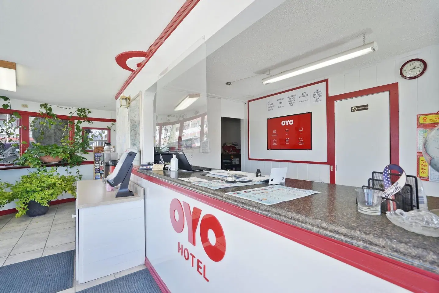 OYO Alpine TX near Big Bend National Park LOUNGE_LOBBY