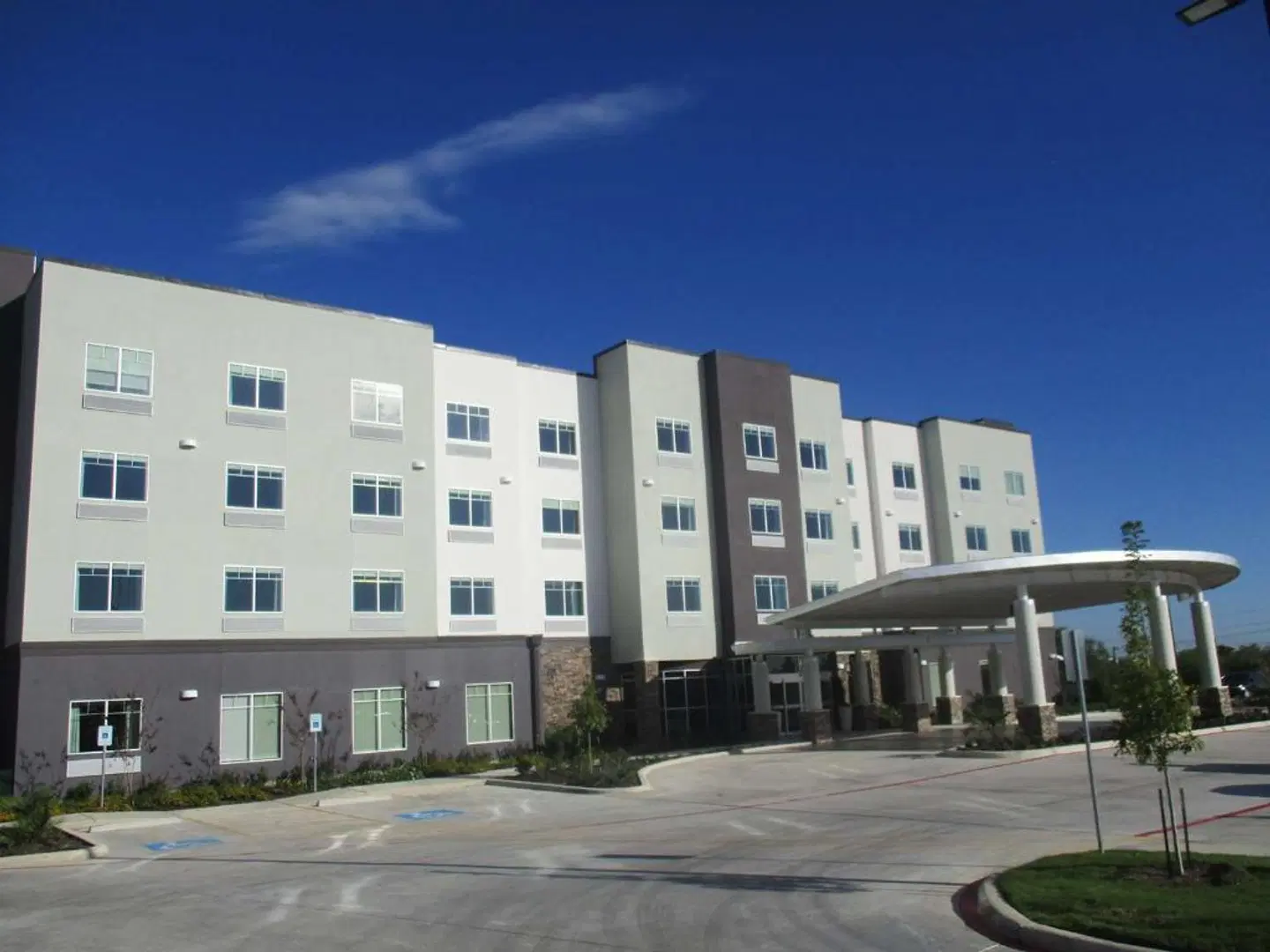 Best Western Plus Roland Inn & Suites EXTERIOR