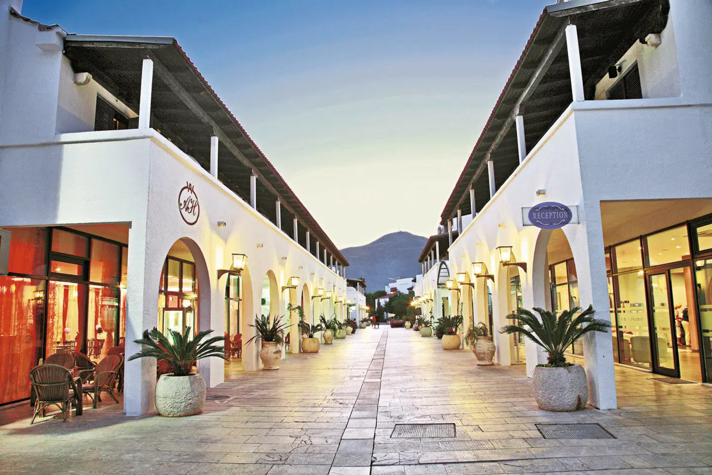 Slovenska Plaza EXTERIOR