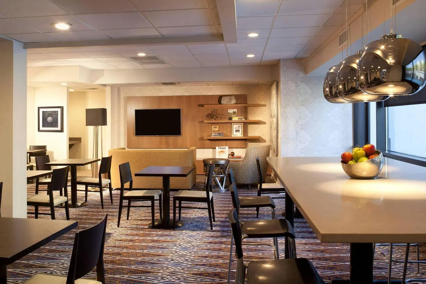 Courtyard by Marriott Austin-University Area Bar