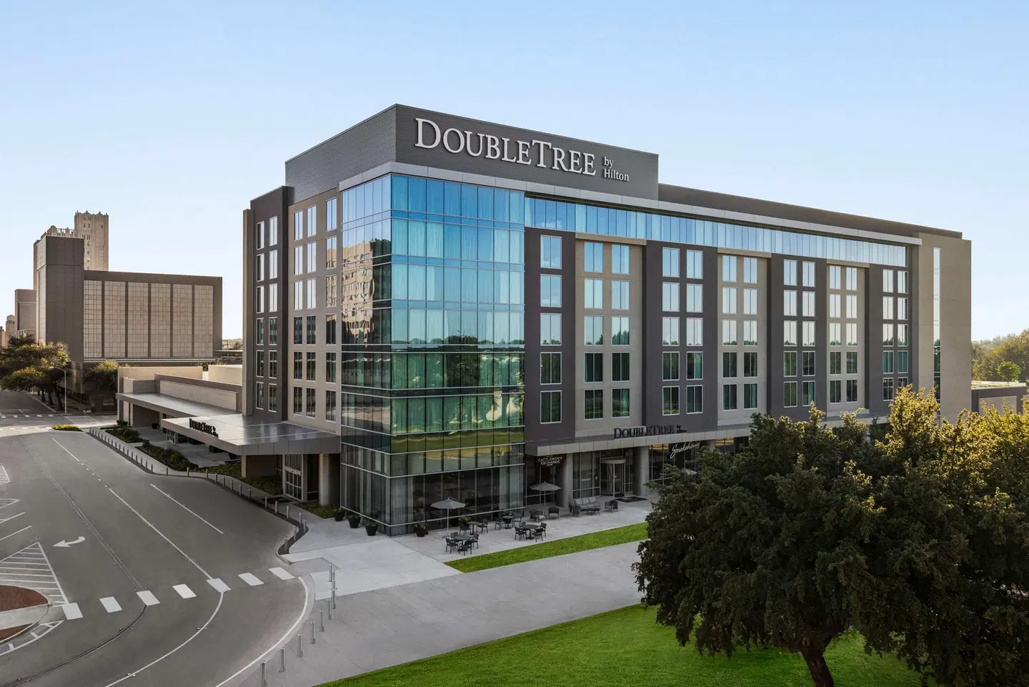 Doubletree by Hilton Abilene Downtown Convention Center EXTERIOR