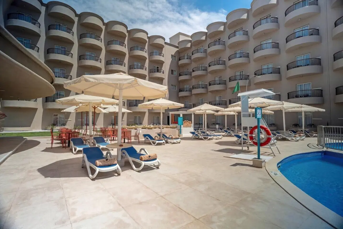 SUNRISE Serano Club Resort Strand