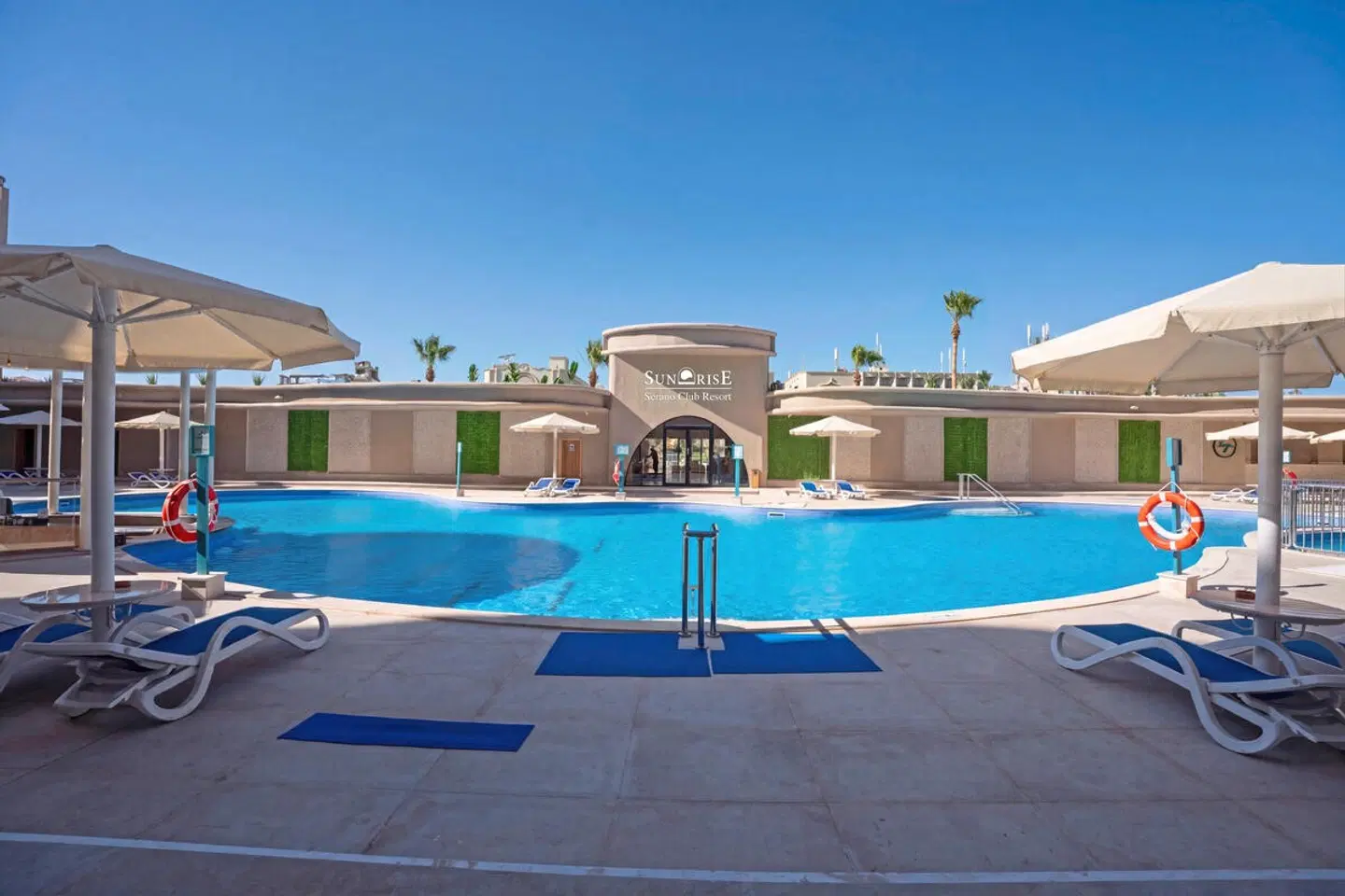 SUNRISE Serano Club Resort OUTDOOR_POOL