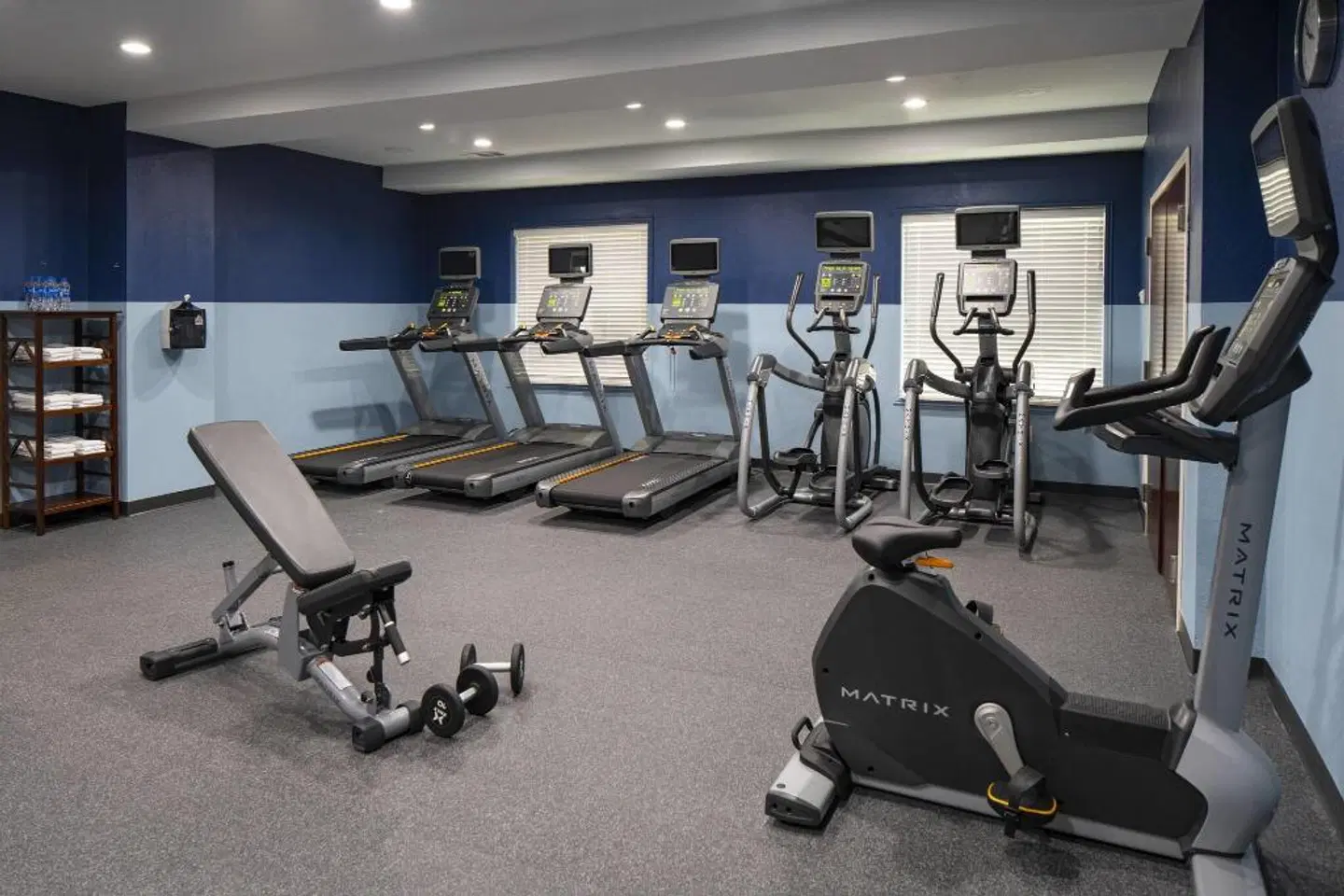 Four Points by Sheraton Dallas Arlington Entertainment District SPORTS_AND_LEISURE