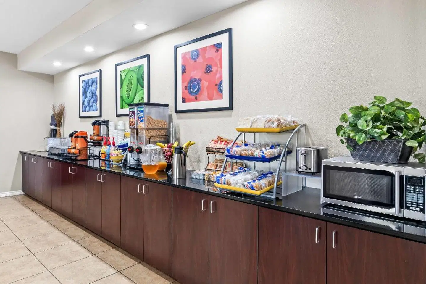 Days Inn by Wyndham Rockdale Texas Restaurant