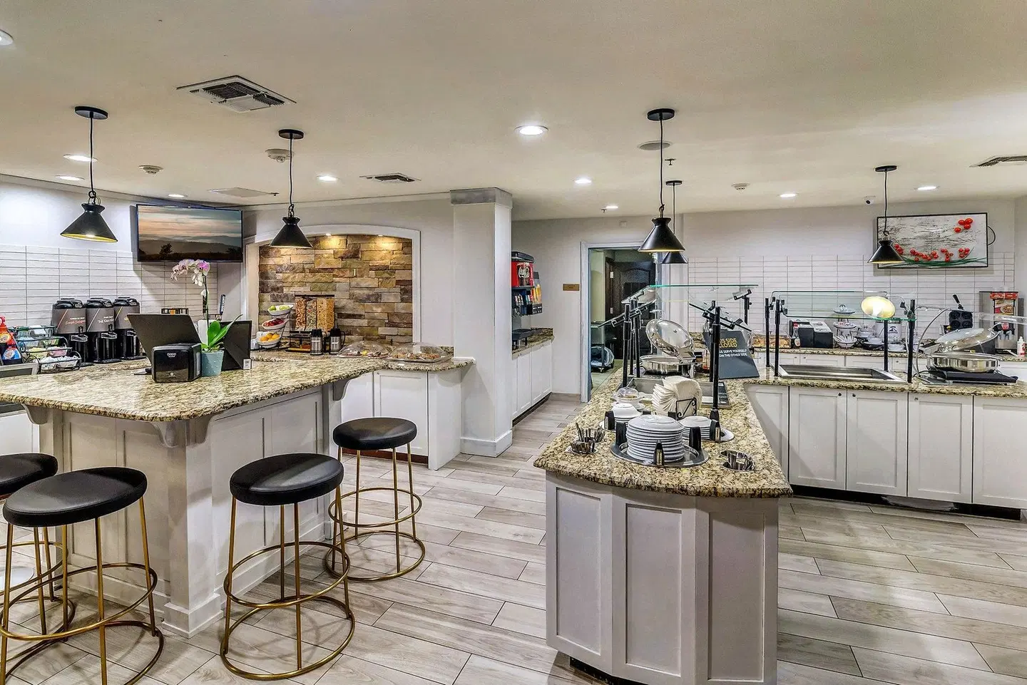 Staybridge Suites Tyler University Area by IHG Bar