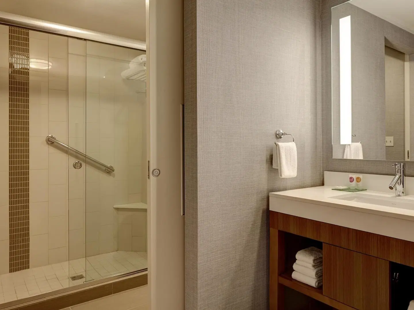 Hyatt Place Corpus Christi Badezimmer