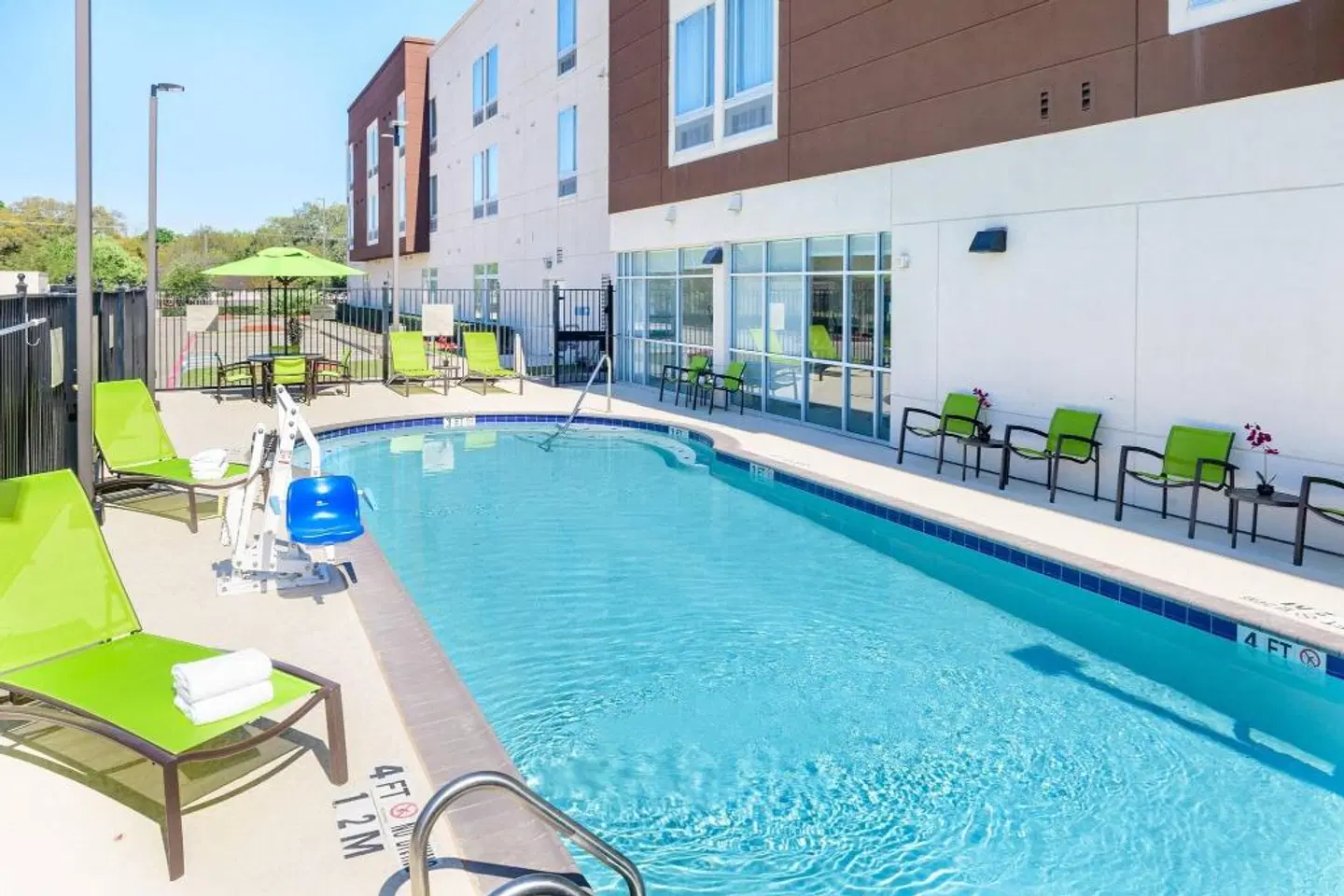 SpringHill Suites Houston Pearland OUTDOOR_POOL